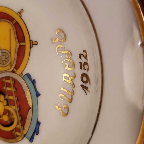 Military History Commemorative Ashtray with Gold Gilding Vintage 1952 Europe - Picture 4 of 6